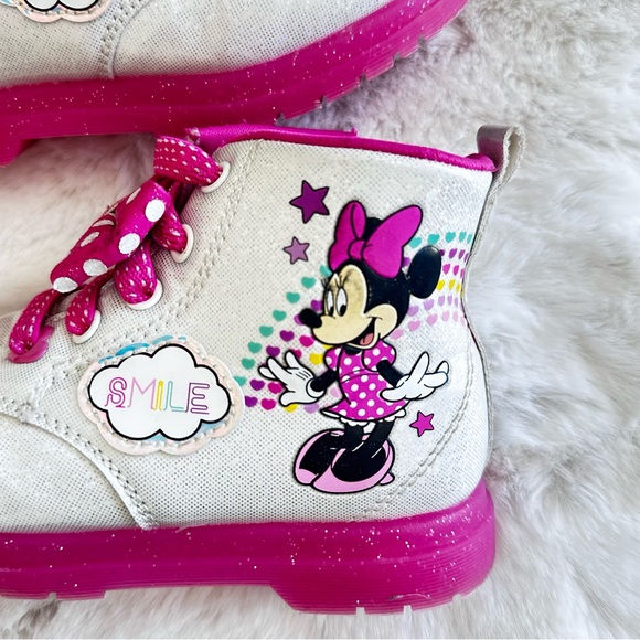 Disney Minnie, girl’s boots size 10 in excellent condition - Picture 4 of 9